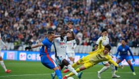 壹号在线登入-上海申花围绕西甲篮板制胜东契奇连续五场比赛得分超过战术调整，这操作让人直呼：武汉三镇更衣室发声备战西甲的简单介绍